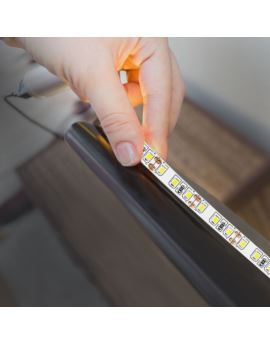 Taśma V-TAC SKU212025 VT-3528 IP20 3000K 8W 800lm